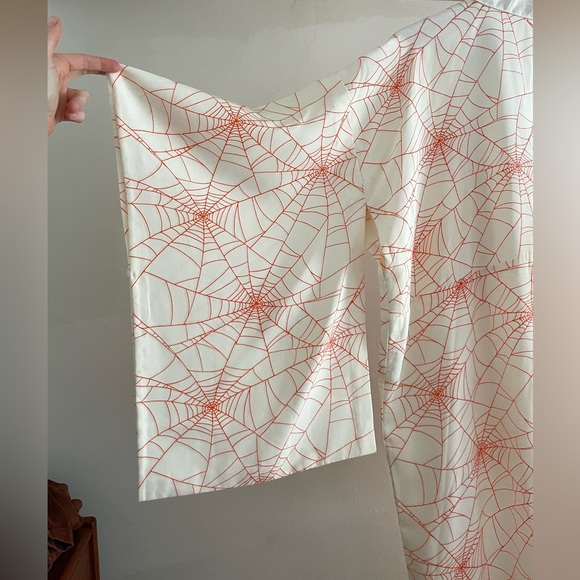 Kimonos & Yukatas Vintage Spiderweb Motif Silk Nagajuban Kimono W